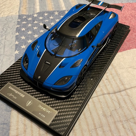 1:18 scale resin Frontiart Keonigsegg Agera RS. - Picture 5 of 10